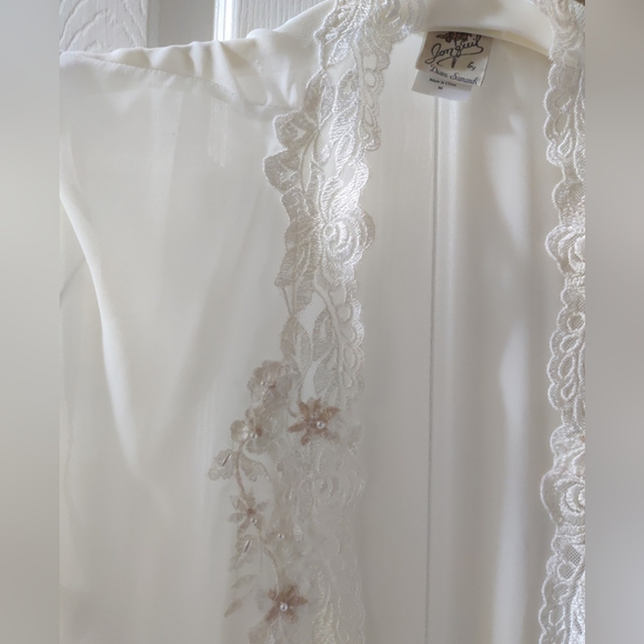 Vintage Jonquil by Diane Samandi Romantic Lace Embroidered Robe M